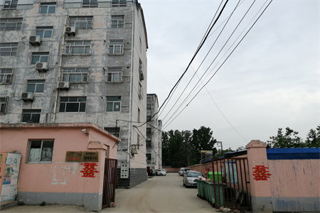 城北山水名苑3室1厅1卫101m2简单装修